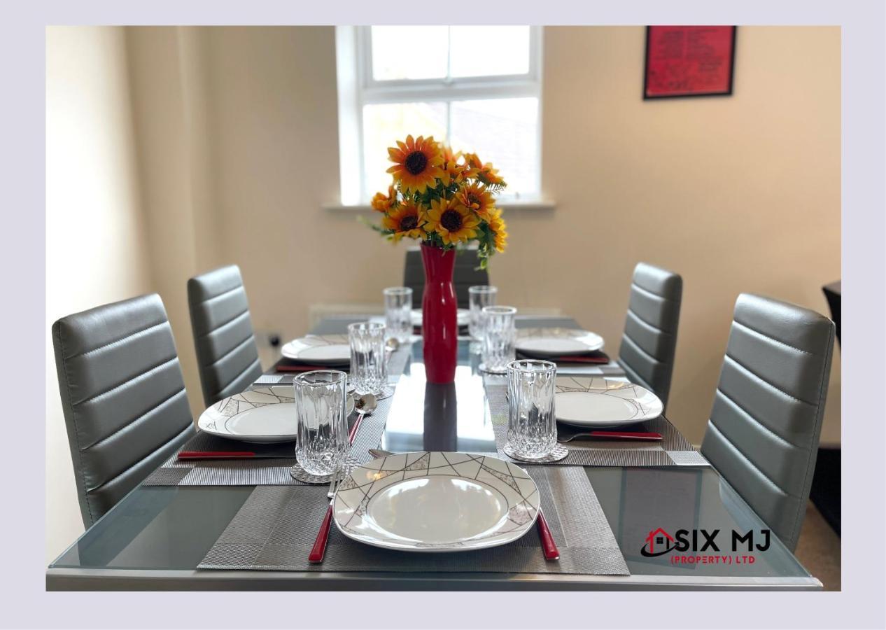 Chichele House, sleeps 8, private parking, Corporate Welcome Higham Ferrers Exterior foto